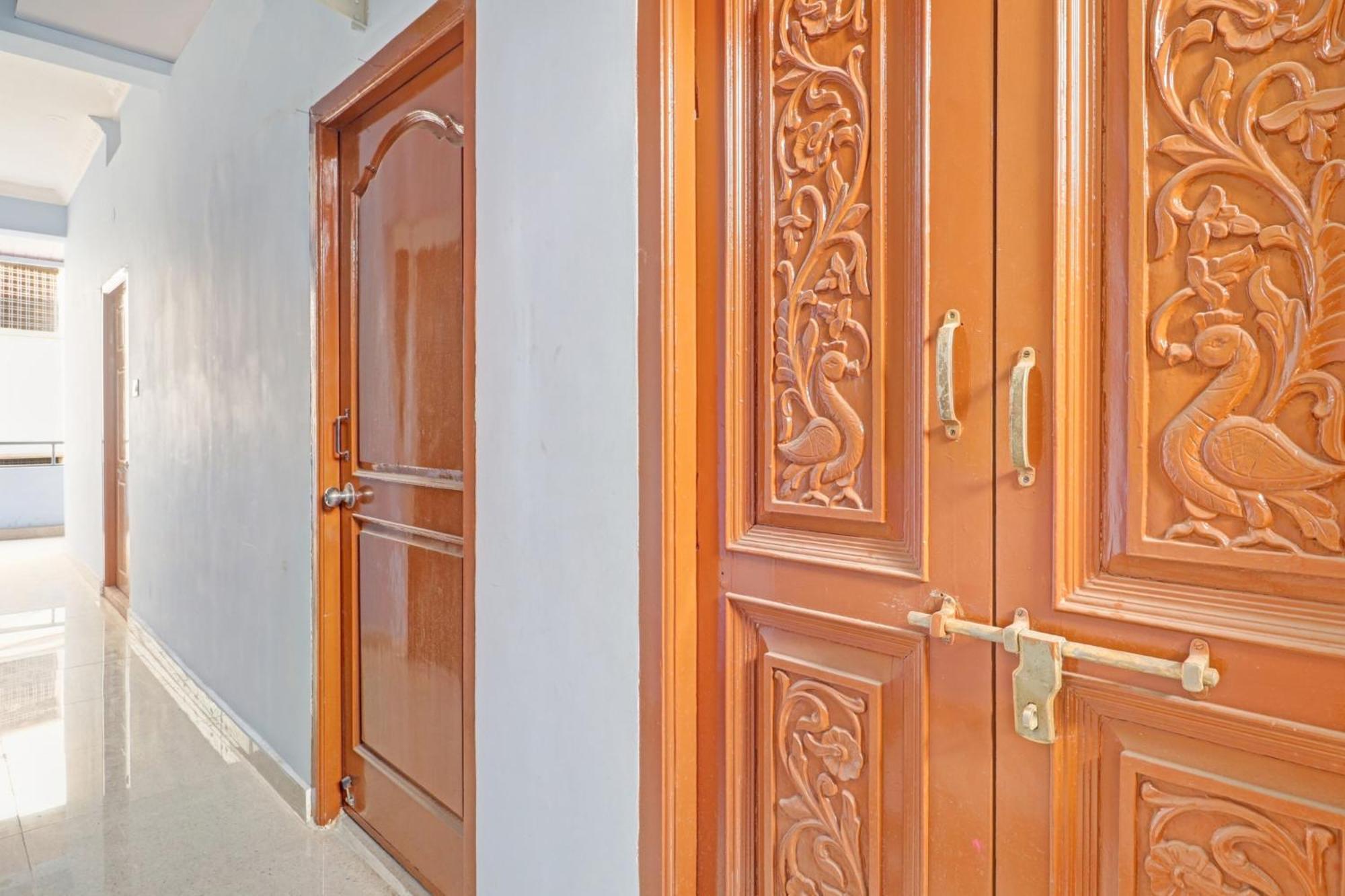 Super Hotel O Rbs Square Langer Houz Haidar Sahibguda Exteriér fotografie